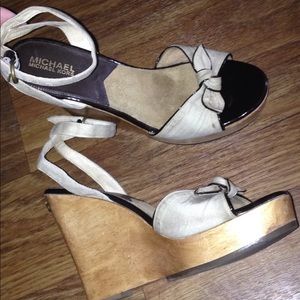 Michael Kors size 10 women wooden strapy wedges